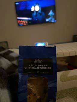 Evidence: Deluxe Belgian milk chocolate cookies